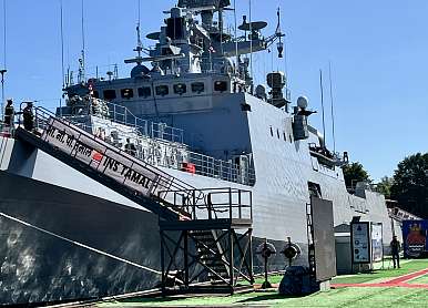 Рособоронэкспорт передал Индии построенный в России фрегат проекта 11356 Tamal